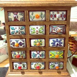 World market jewelry box